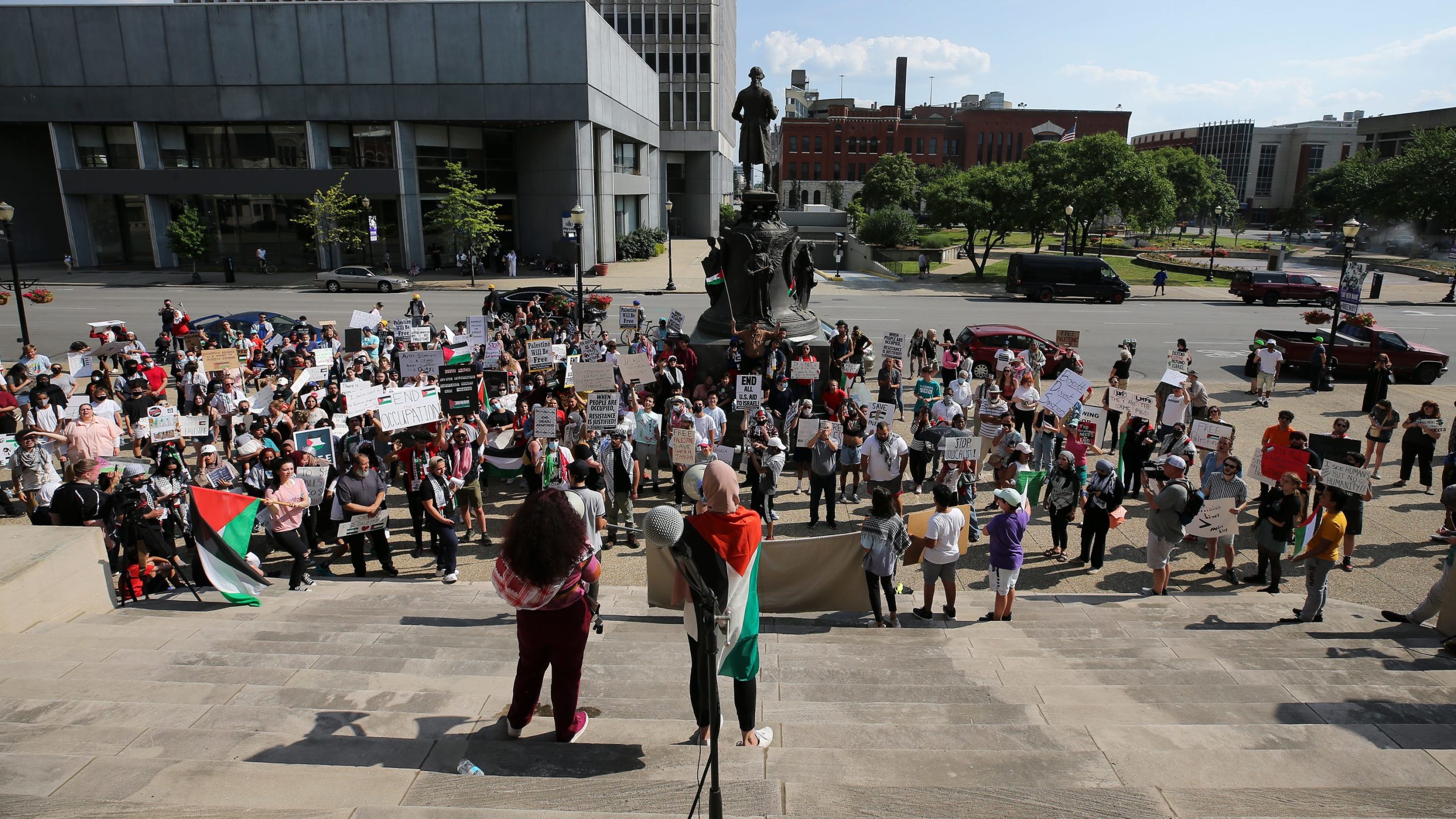 Hundreds walk in downtown Louisville to assist Palestinian flexibility